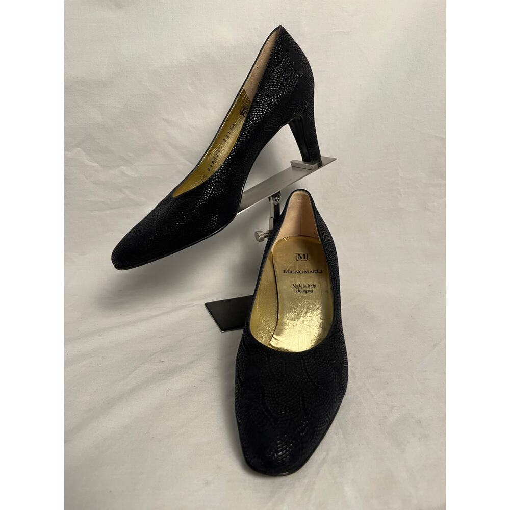 Bruno Magli Dark Navy Leather Pumps Women’s 7.5 Made in Italy